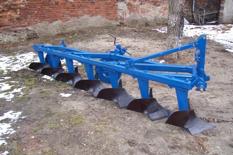 pług