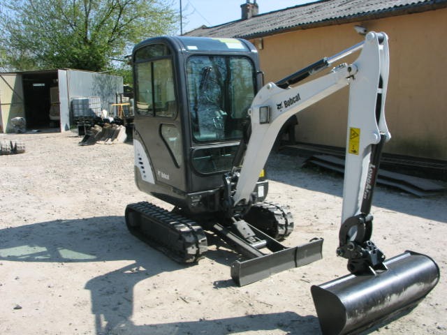 Bobcat E16 - 2013 rok — zdjęcie 6
