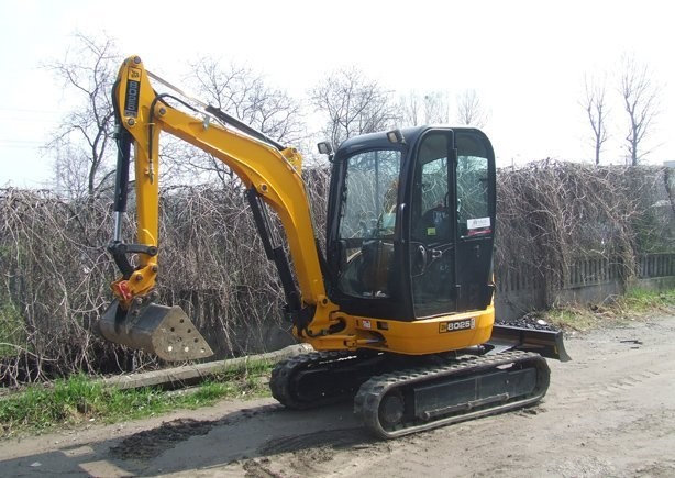 MINI KOPARKA JCB 8025 ZTS — zdjęcie 1
