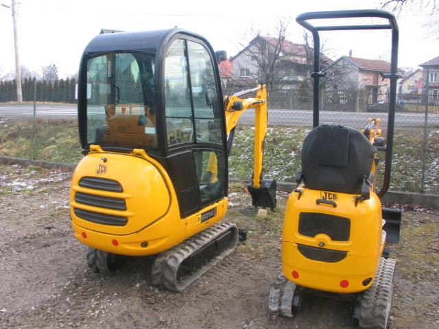  JCB 8014 z 2012 roku  — zdjęcie 3