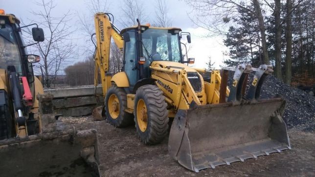 Koparko -ładowarka Komatsu WB93 R CAT 428  — zdjęcie 1