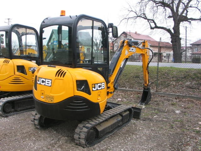 Koparka / minikoparka JCB 8026 CTS z 2013 roku — zdjęcie 2