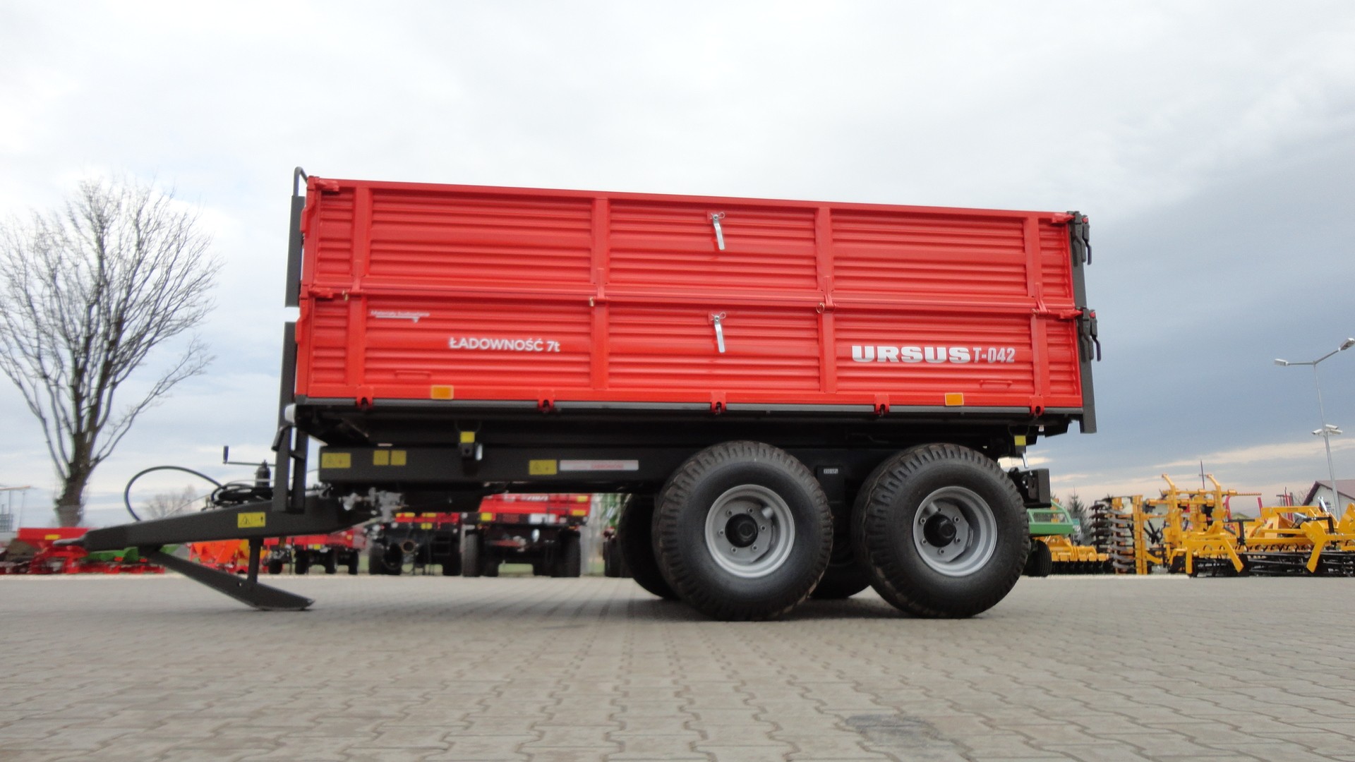 Przyczepa URSUS T 042 7T wywrotka Tandem — zdjęcie 1