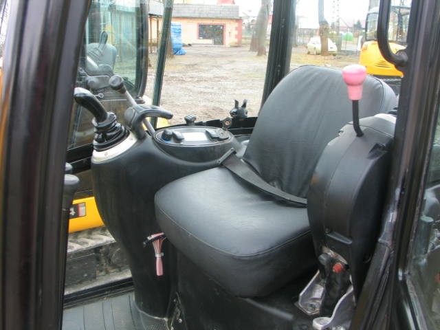 JCB 8014 z 2011 roku — zdjęcie 5