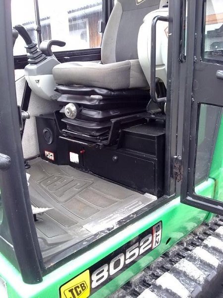 JCB 8052 ZTS 2006 rok 5,2t - midi koparka — zdjęcie 3