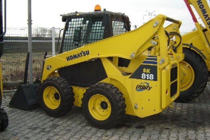 NOWA MINI ŁADOWARKA KOMATSU SK 818 , — zdjęcie 1