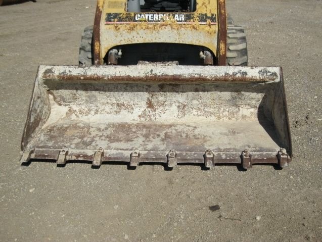 Caterpillar 226 — zdjęcie 4