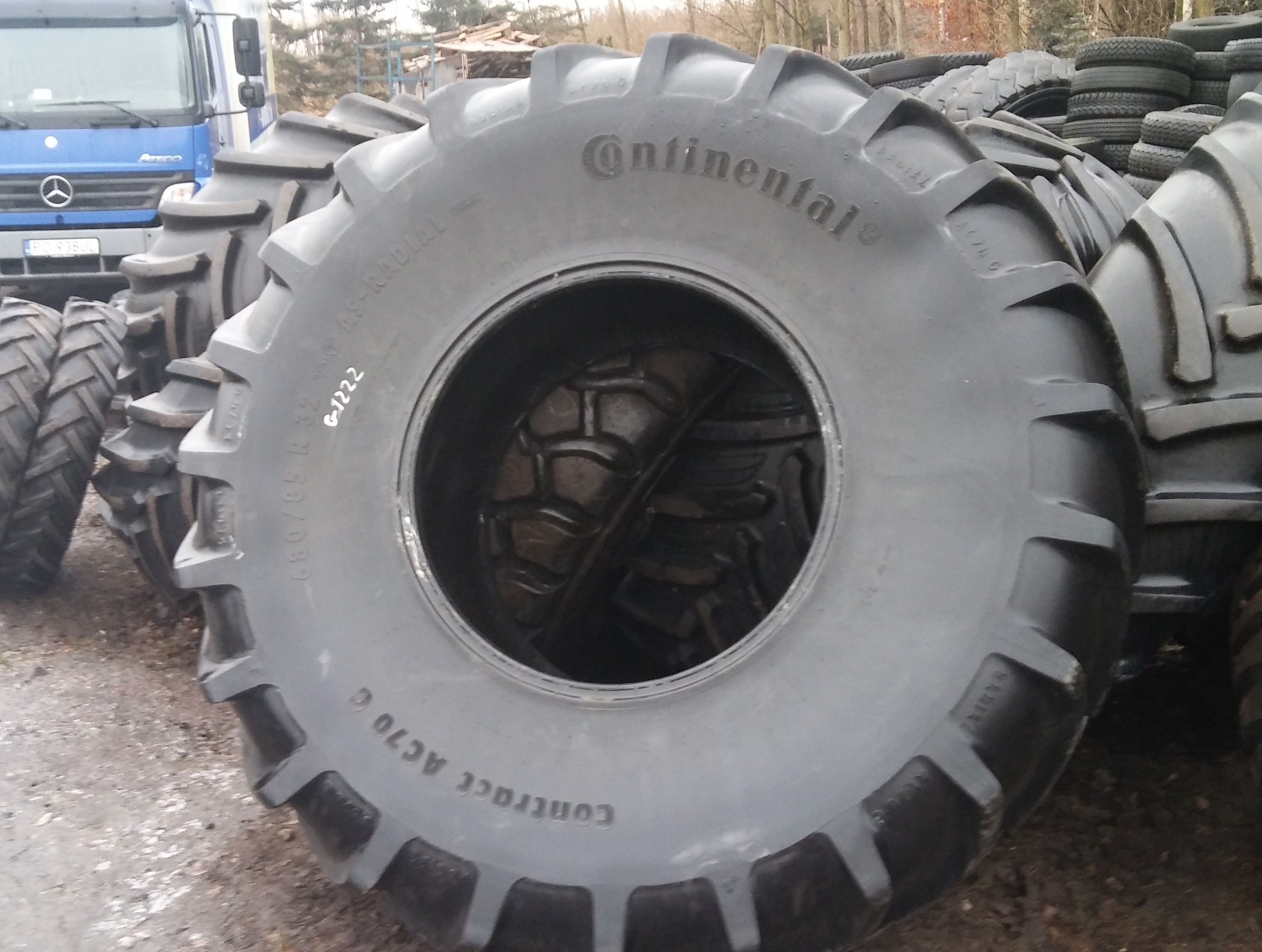 (G1222) Opona 680/85 R32 Continental  — zdjęcie 3