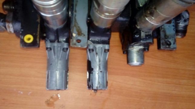 Rozdzielacz hydrauliczny Massey Ferguson 6120,6130,6140,6150,6160,6170 — zdjęcie 4