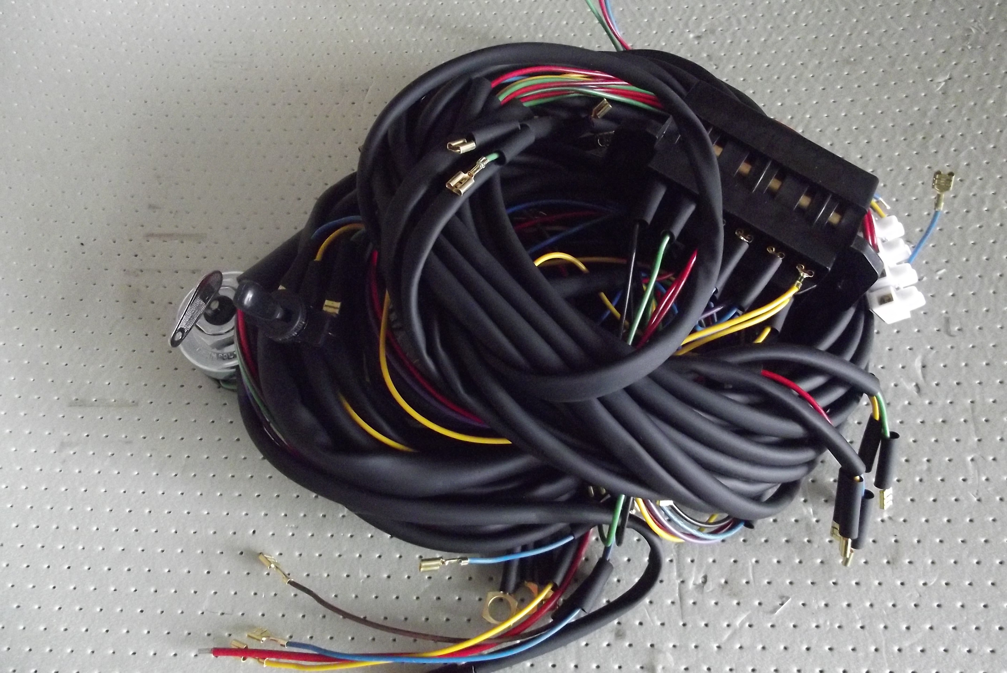 Instalacja elektryczna URSUS C 360 3P Kompletna — zdjęcie 1