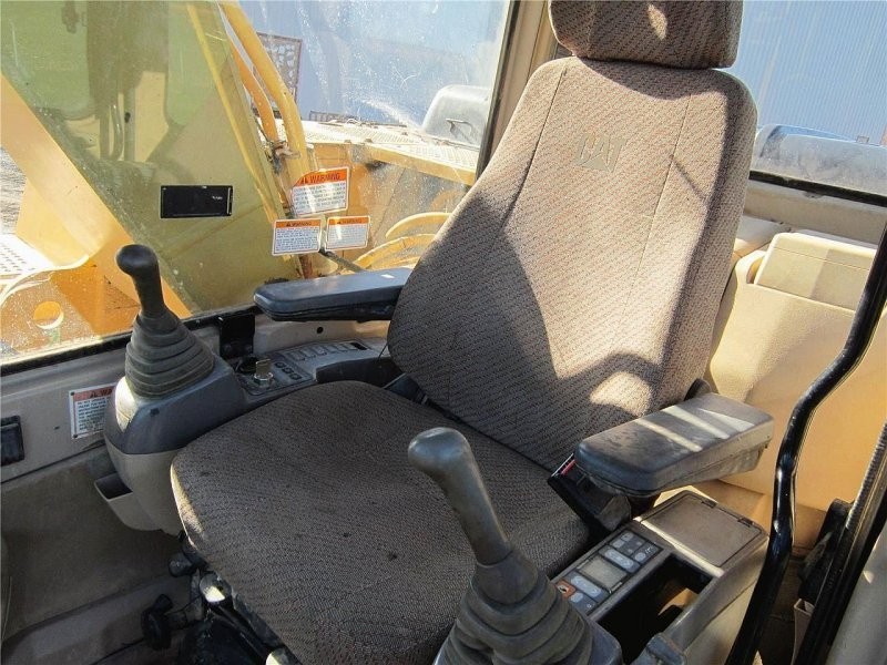 Caterpillar 318 BL Koparka gąsienicowa — zdjęcie 5