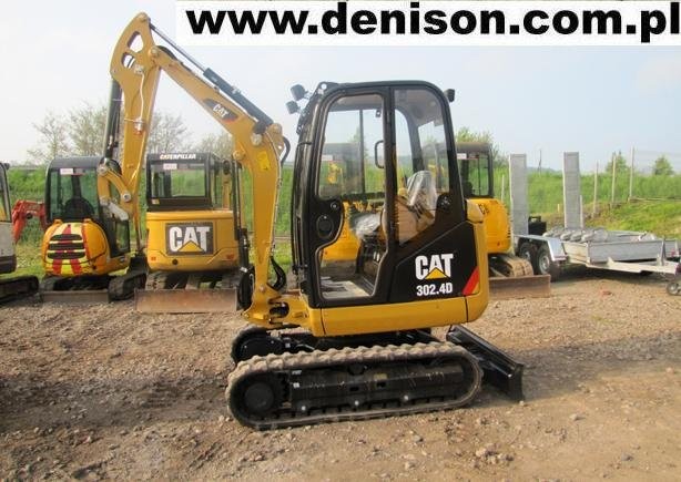 Minikoparka CAT 302.4D z roku 2013 — zdjęcie 1