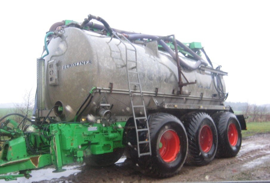 John Deere karzdy - karzdy — zdjęcie 1