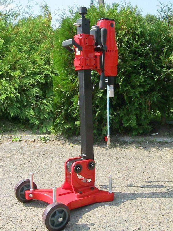 WIERTNICA DO BETONU (otwornica) moc silnika 2450 W max 255 mm, 2 biegi — zdjęcie 1