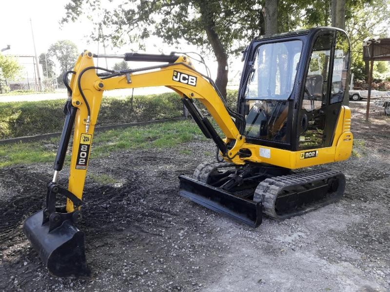 Sprzedam JCB 802 z 2004 roku — zdjęcie 5