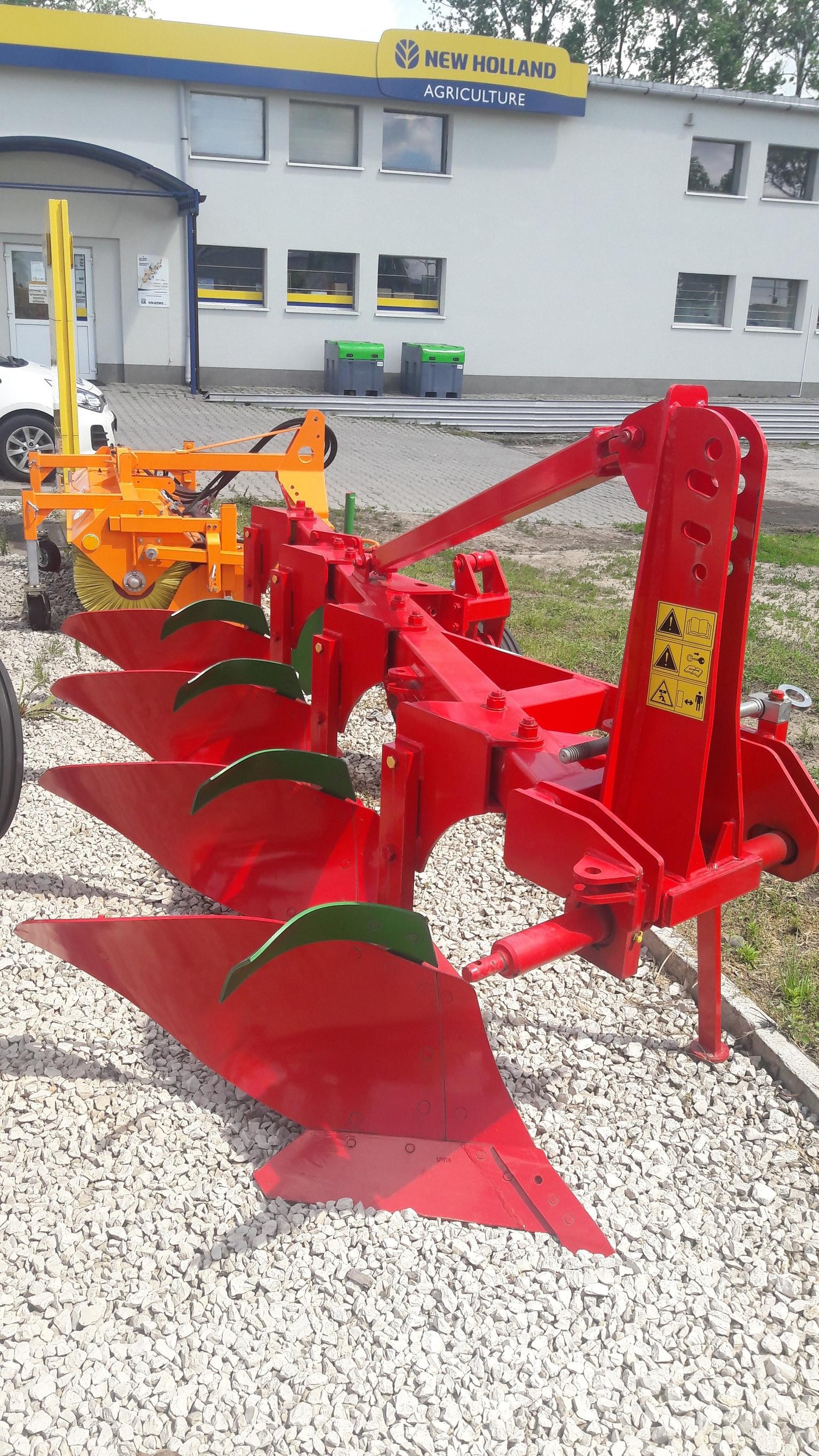 Pług zagonowy UNIA Tur B40 3+1 — zdjęcie 1