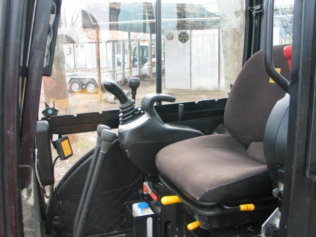 Koparka / minikoparka JCB 8026 CTS z 2013 roku — zdjęcie 5