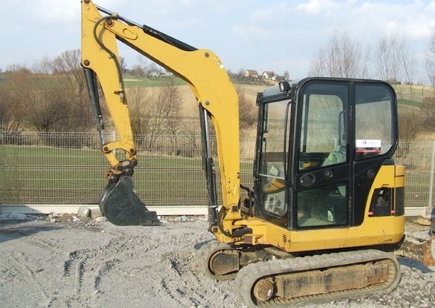 CAT 302.5C z rok 2006- www.denison.com.pl
