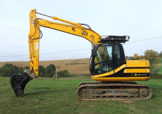 JCB JS 130LC z roku 2007 — zdjęcie 1