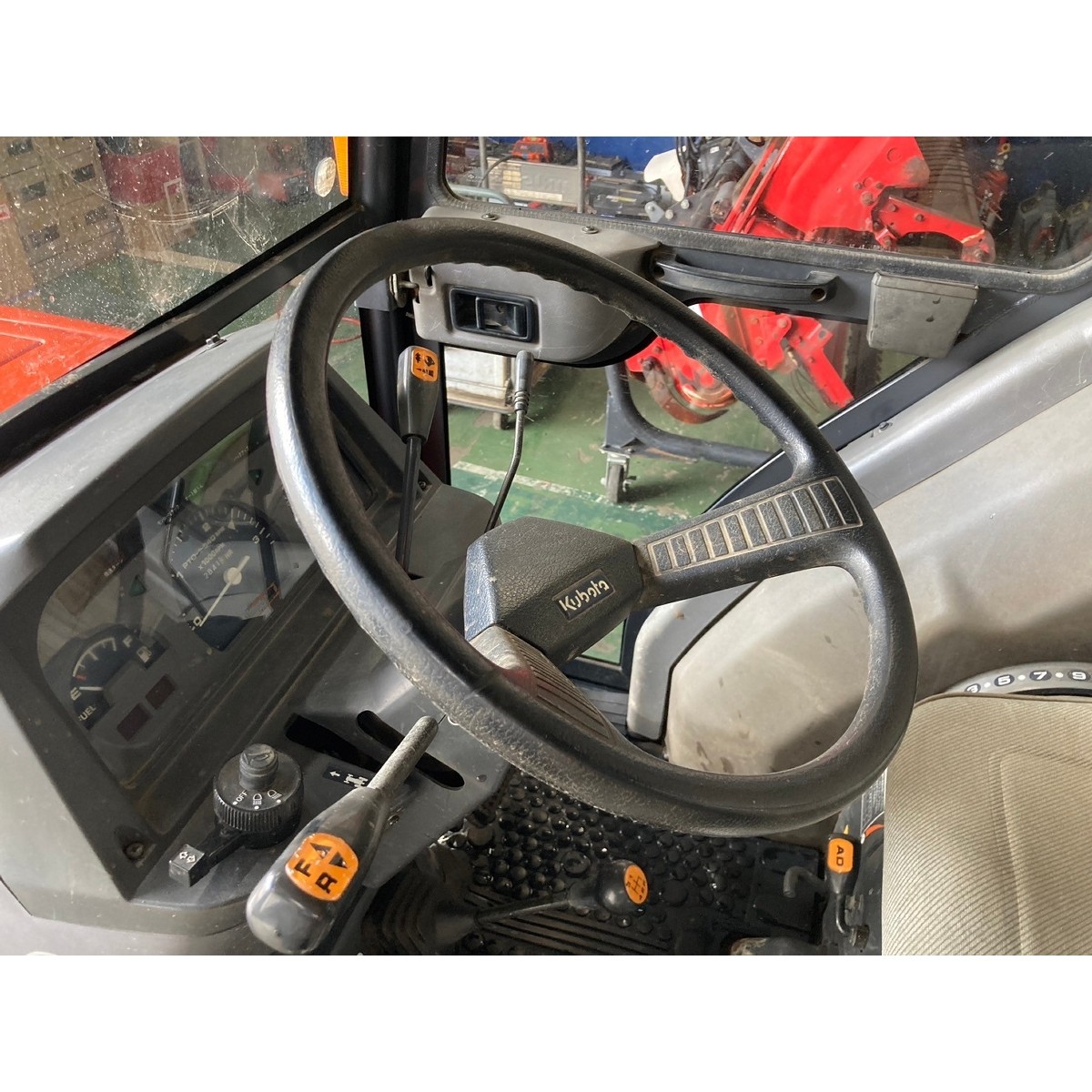 Traktor Kubota GL280 | 4x4 | Mocny, kompaktowy, sprawdzony  — zdjęcie 5