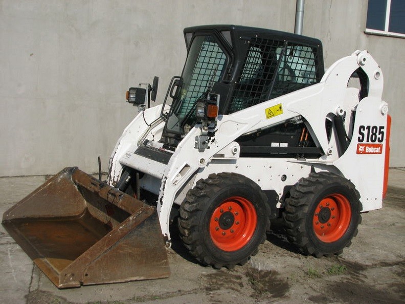 BOBCAT S185 - mini ładowarka — zdjęcie 1
