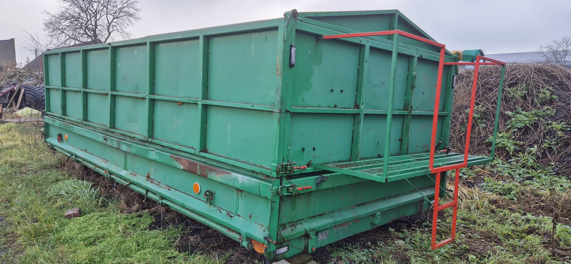 Zabudowa przyczepy HL8011 — zdjęcie 1