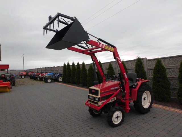 Yanmar F 16 4x4 16KM + ładowacz czołowy tur łyżka krokodyl — zdjęcie 1