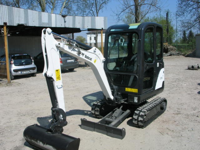 Bobcat E16 - 2013 rok — zdjęcie 7