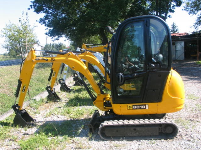 JCB 8018 - koparkikrakow.pl - 2011 rok — zdjęcie 1