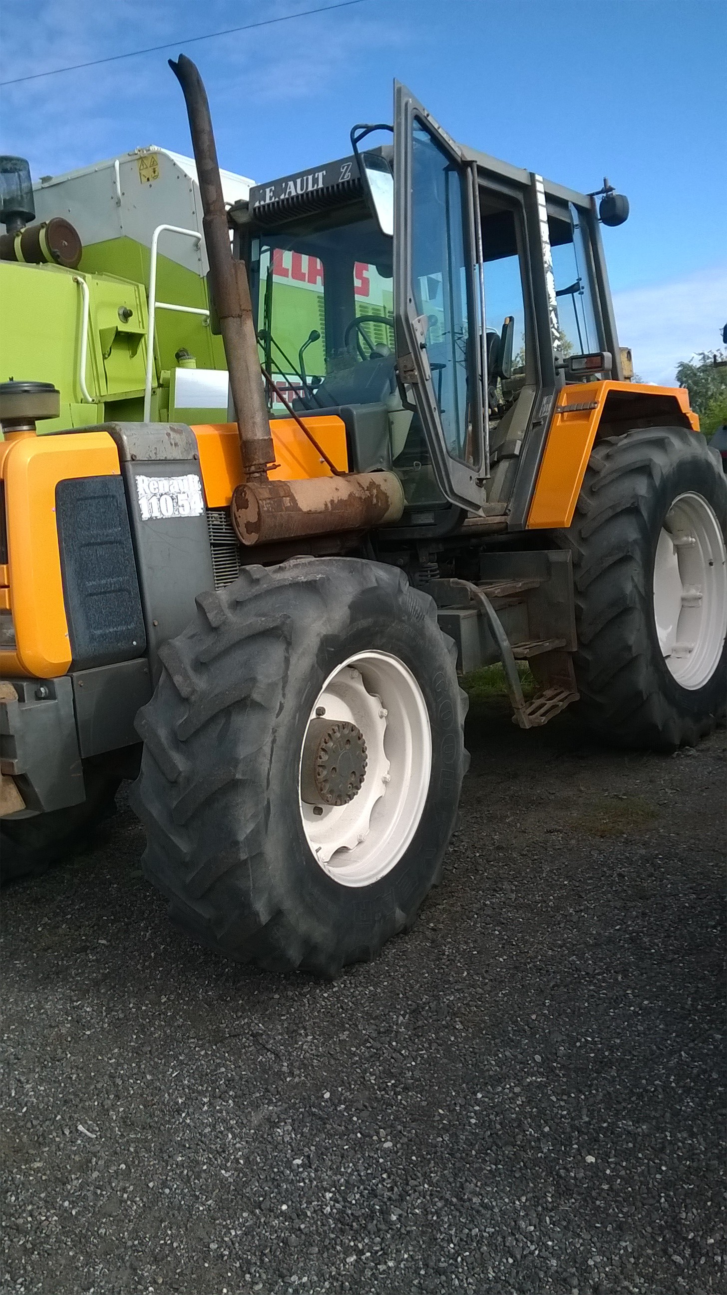 Traktor Renault 110/54 — zdjęcie 1