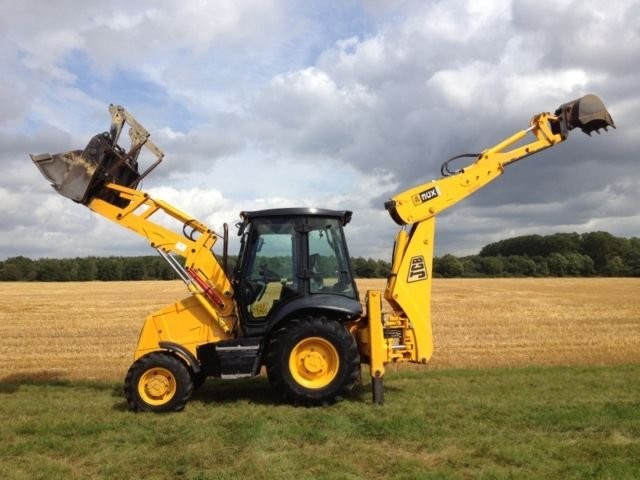 JCB 3CX Koparko ladowarki — zdjęcie 4