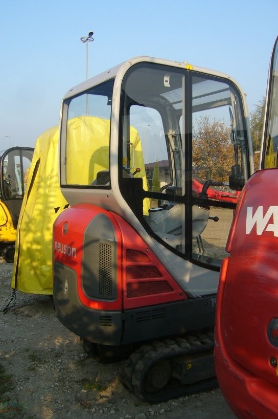 NEUSON 1404 2008 1200mh 18KM MINIKOPARKA LESING GW — zdjęcie 3