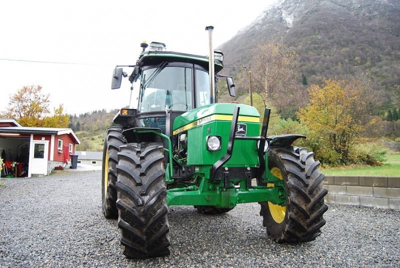 John Deere 2140 1986 — zdjęcie 1