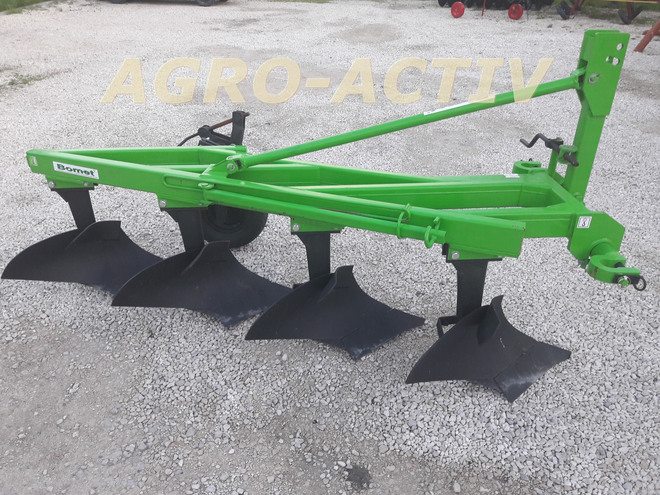 PŁUG 4 skibowy Bomet NOWY TRANSPORT  — zdjęcie 1