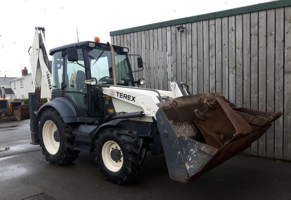   Koparko-ładowarka Terex XS 88O8 / W pełni funkcjonalny — zdjęcie 1
