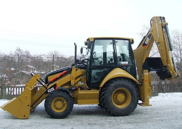 CAT 428 E z roku 2010 NOWA