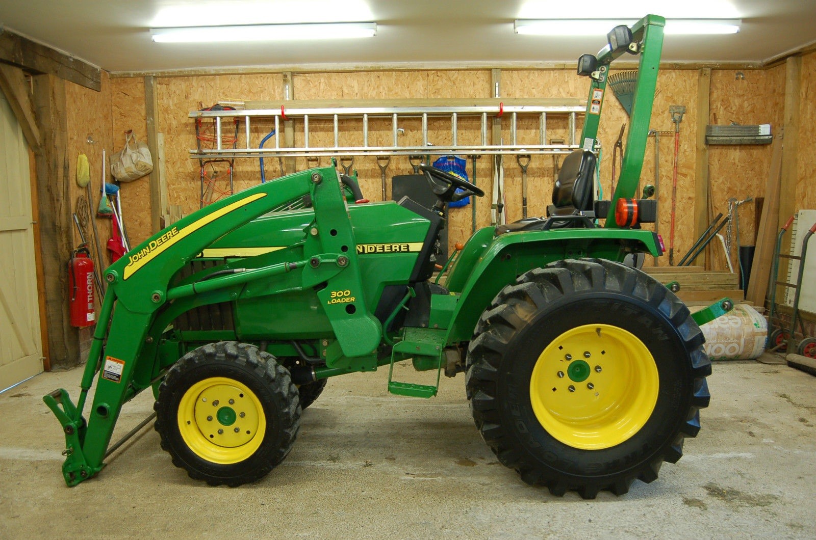 Stan bardzo dobry John Deere 790 — zdjęcie 4