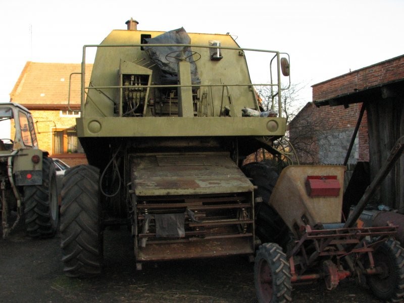 Kombajn zbożowy Fortschritt 512 86r. — zdjęcie 3