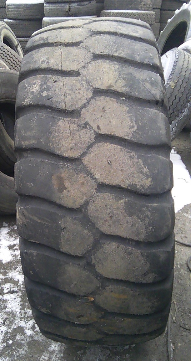 (G935) Opona 20.5 R25   Goodyear — zdjęcie 2