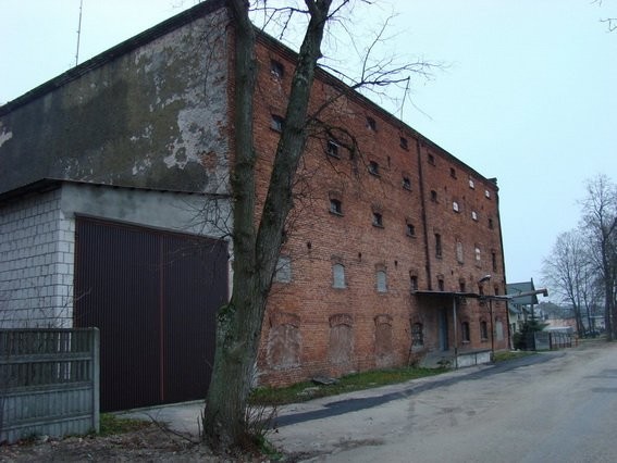 Sprzedam Młyn elektryczny - świętokrzyskie — zdjęcie 1