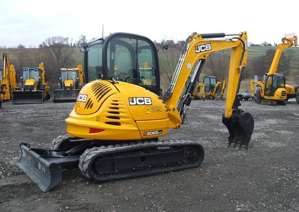 JCB 8065 ZTS, rok 2011 Minikoparka — zdjęcie 2