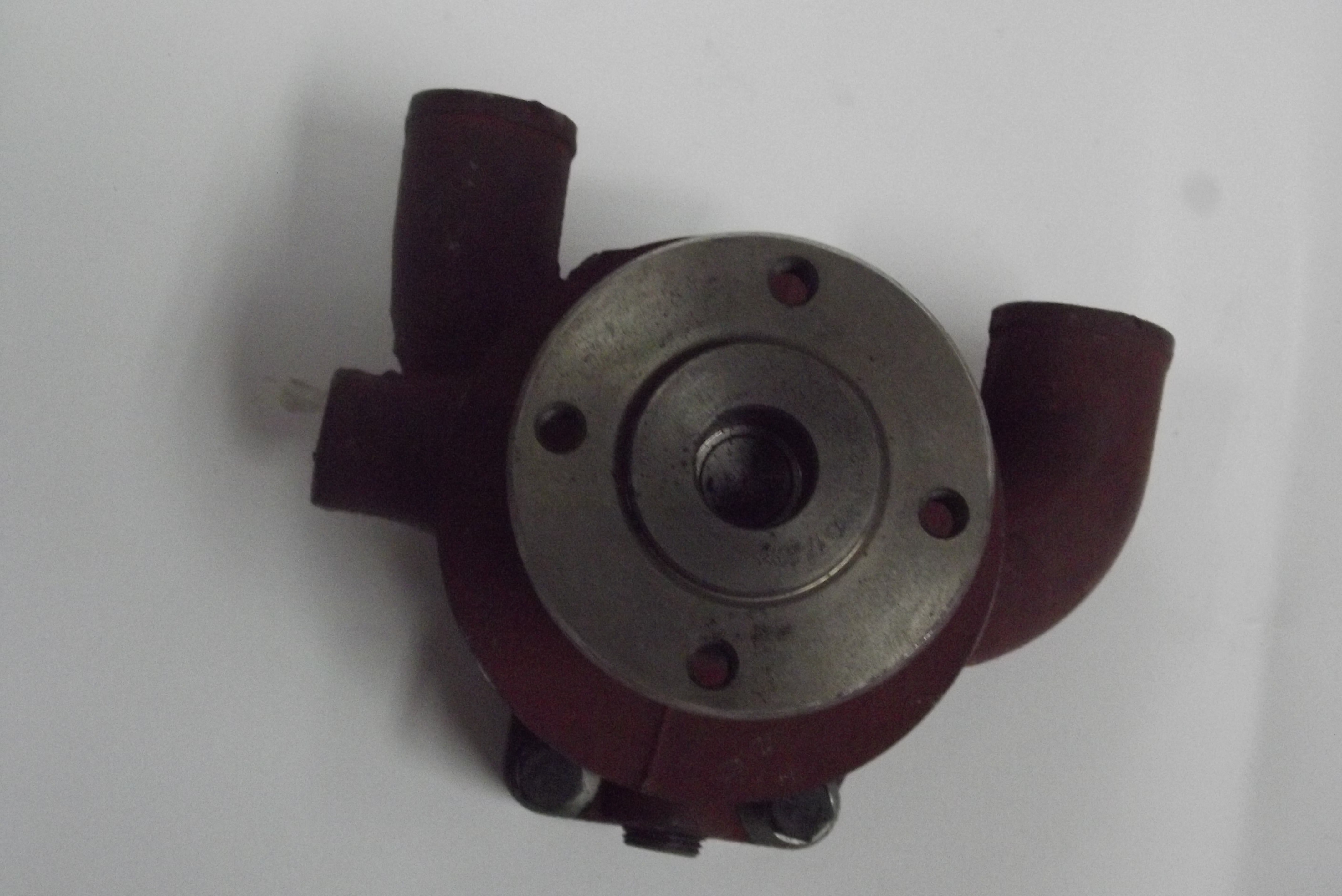 Pompa wody MF 3/MF 235/MF 255 - 1 pasek — zdjęcie 4
