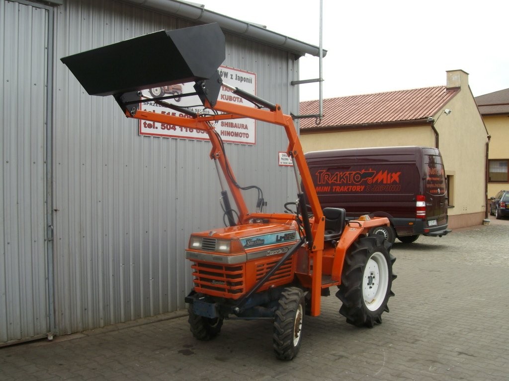 Kubota L1-225 Sunshine z ładowaczem - 1998 — zdjęcie 2
