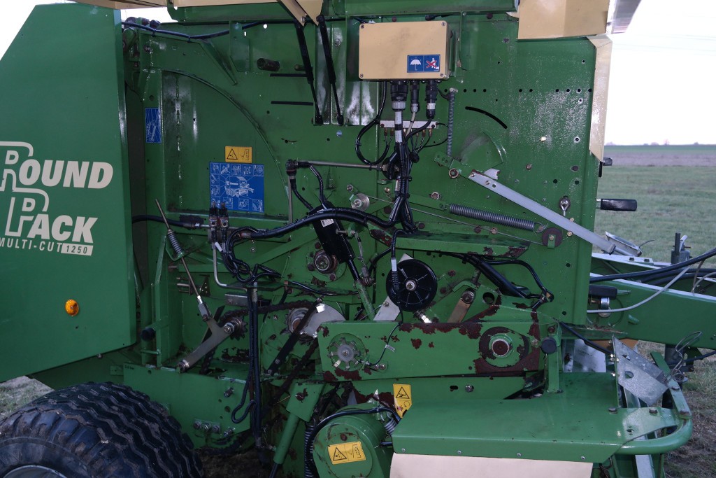 Prasa Krone Round Pack Multi Cut 1250 rok prod 2007 — zdjęcie 3