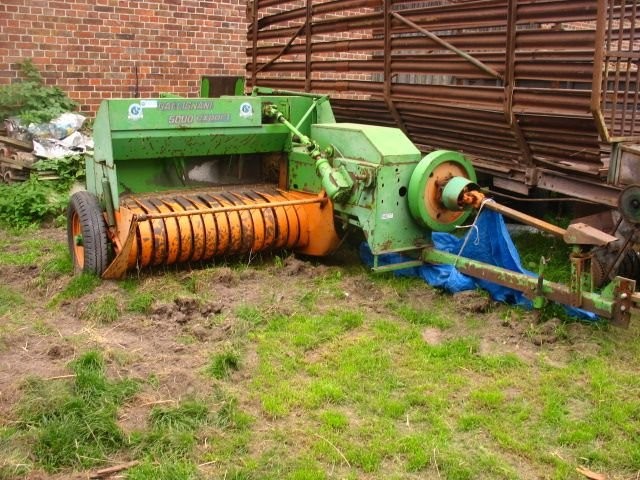 Sprzedam prasa kostkująca GALLIGNANI 5000 export — zdjęcie 1