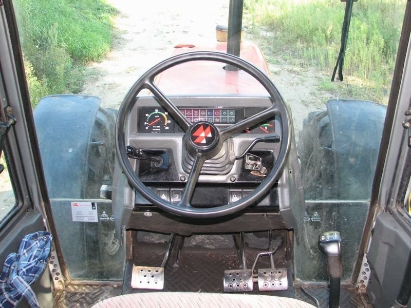Massey Ferguson 3115 z wyciągarką - zrywka drewna — zdjęcie 6