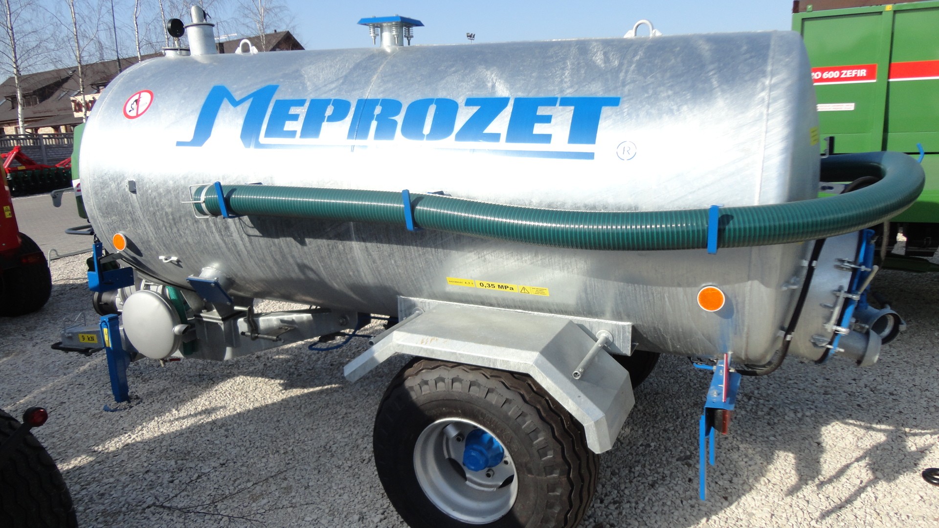 Wóz asenizacyjny firmy Meprozet beczkowóz 4300l — zdjęcie 6