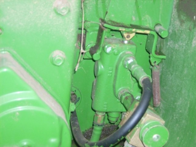 Prasa John Deere 550 — zdjęcie 4