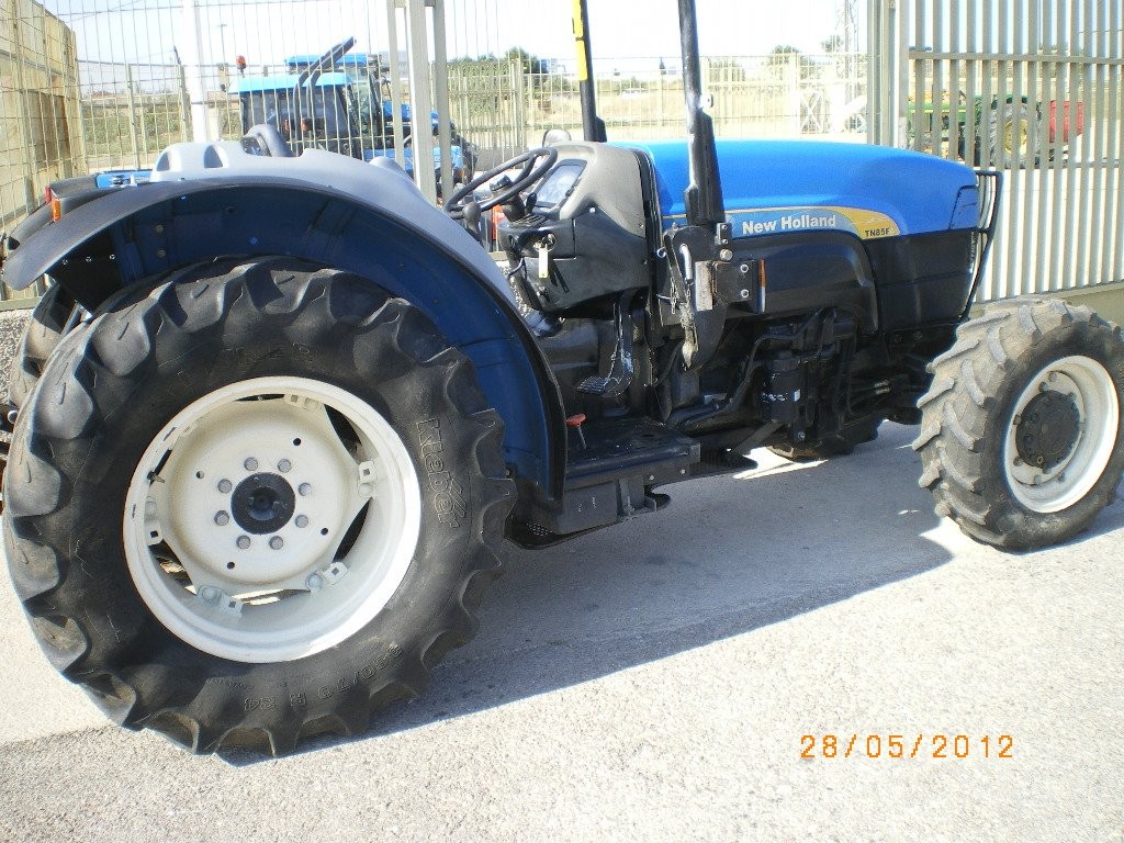 New Holland TN-85-F - 2006 — zdjęcie 2