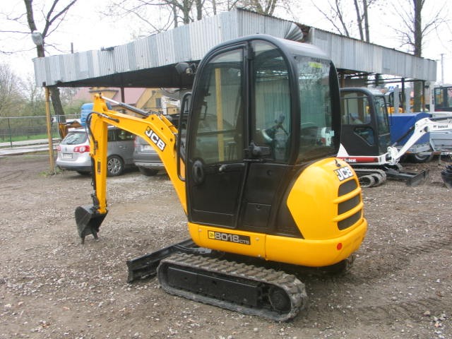 JCB 8018 CTS z 2012 roku - 2 sztuki, jak nowe — zdjęcie 3